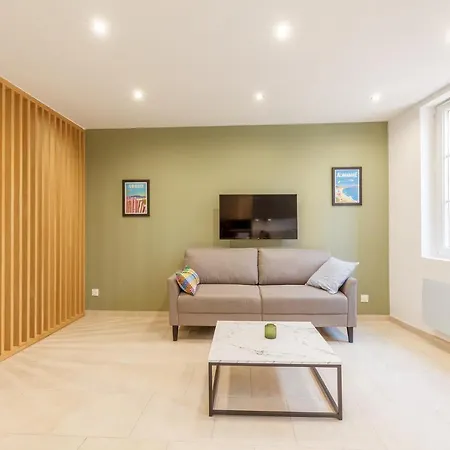 Roche 3 * تولون